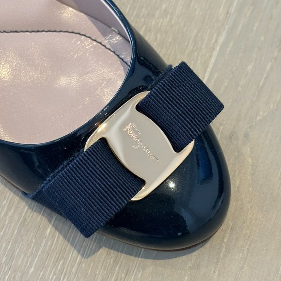 Salvatore Ferragamo Navy Varina Ballet flats size 5.5 - Picture 3 of 8